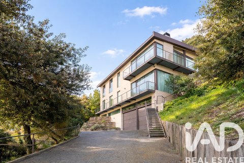 House in Barcelona, Spain 6 bedrooms, 385 sq.m. No. 152348