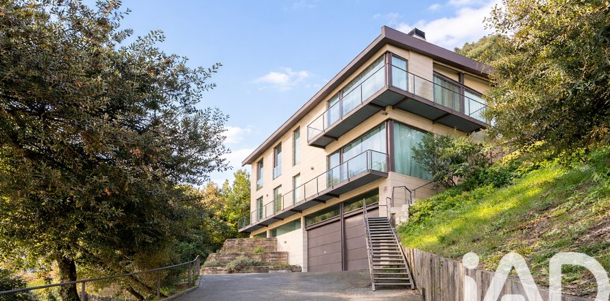 Дом в Барселона, Испания 6 спален, 385м2 №152348