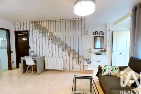 Kaupunkipientalo myytävänä Santa Oliva, Tarragona, Espanja, 4 makuuhuonetta, 119 m2 No. 152343 - kuva 7