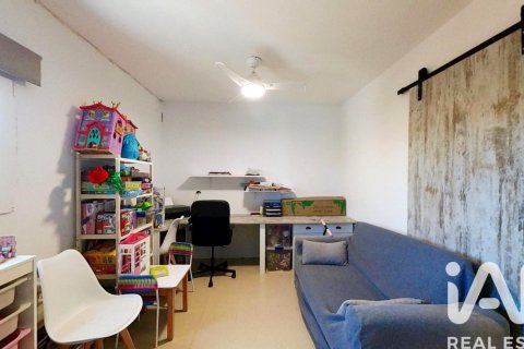 Kaupunkipientalo myytävänä Santa Oliva, Tarragona, Espanja, 4 makuuhuonetta, 119 m2 No. 152343 - kuva 14