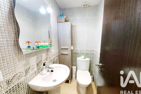 Kaupunkipientalo myytävänä Santa Oliva, Tarragona, Espanja, 4 makuuhuonetta, 119 m2 No. 152343 - kuva 13