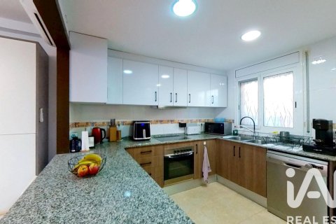 Kaupunkipientalo myytävänä Santa Oliva, Tarragona, Espanja, 4 makuuhuonetta, 119 m2 No. 152343 - kuva 10