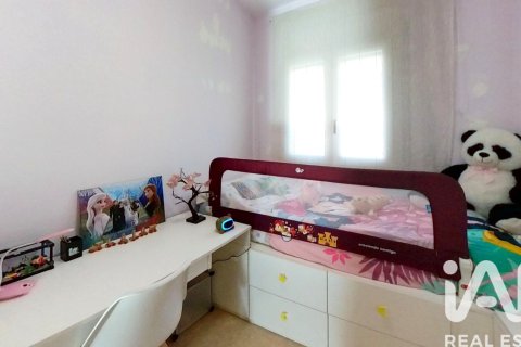 Kaupunkipientalo myytävänä Santa Oliva, Tarragona, Espanja, 4 makuuhuonetta, 119 m2 No. 152343 - kuva 17