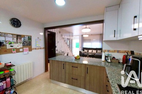 Kaupunkipientalo myytävänä Santa Oliva, Tarragona, Espanja, 4 makuuhuonetta, 119 m2 No. 152343 - kuva 11