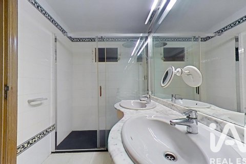 Продажа таухауса в Кастельон-де-ла-Плана, Кастельон, Испания 4 спальни, 226м2 №152347 - фото 16