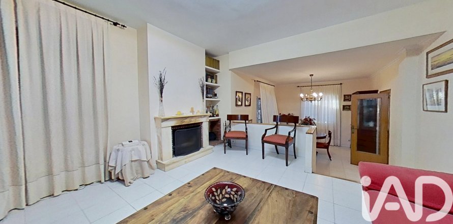 Таунхаус в Кастельон-де-ла-Плана, Кастельон, Испания 4 спальни, 226м2 №152347