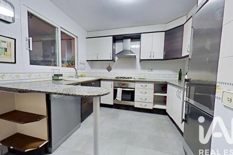 Продажа таухауса в Кастельон-де-ла-Плана, Кастельон, Испания 4 спальни, 226м2 №152347 - фото 8