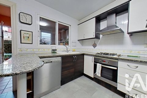 Продажа таухауса в Кастельон-де-ла-Плана, Кастельон, Испания 4 спальни, 226м2 №152347 - фото 12