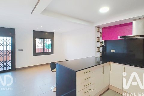 Lägenhet till salu i Canet de Mar, Barcelona, Spanien 1 sovrum, 87 kvm. Nr. 152344 - foto 4