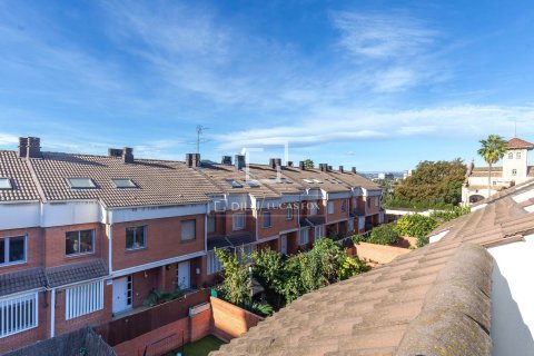 Villa for sale in Sant Just Desvern, Barcelona, Spain 5 bedrooms, 219 sq.m. No. 150590 - photo 8