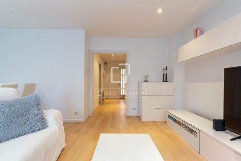 Villa for sale in Sant Just Desvern, Barcelona, Spain 5 bedrooms, 219 sq.m. No. 150590 - photo 22