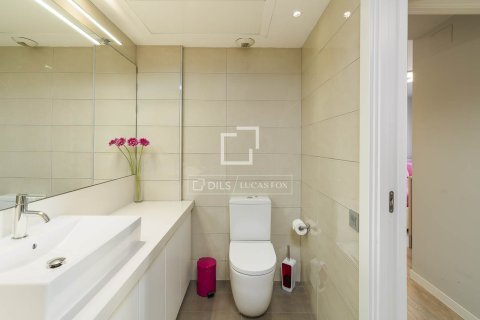 Dzīvoklis pārdošanā Barcelona, Spānijā 4 istabas, 133 m2 Nr. 150592 - attēls 29