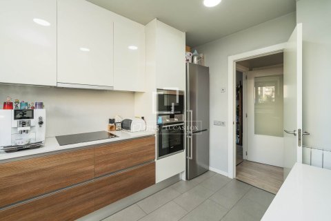 Dzīvoklis pārdošanā Barcelona, Spānijā 4 istabas, 133 m2 Nr. 150592 - attēls 15