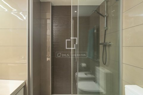 Dzīvoklis pārdošanā Barcelona, Spānijā 4 istabas, 133 m2 Nr. 150592 - attēls 23