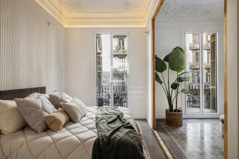Huoneisto myytävänä Barcelona, Espanja, 2 makuuhuonetta, 180 m2 No. 150593 - kuva 28