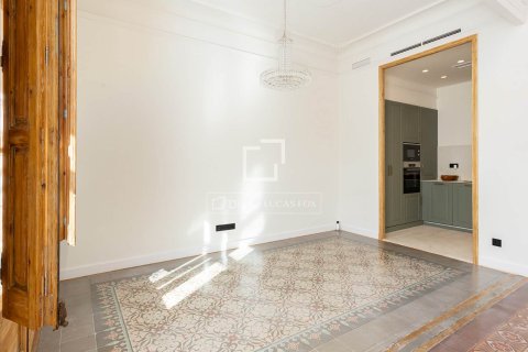 Apartament w Barcelona, Hiszpania 2 sypialnie, 180 mkw. nr 150593 – zdjęcie 23