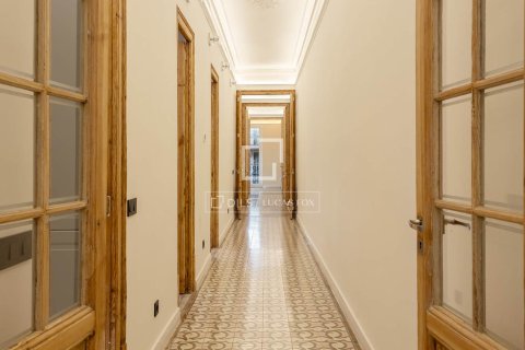 Apartament w Barcelona, Hiszpania 2 sypialnie, 180 mkw. nr 150593 – zdjęcie 8