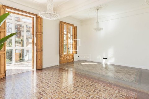 Apartament w Barcelona, Hiszpania 2 sypialnie, 180 mkw. nr 150593 – zdjęcie 5