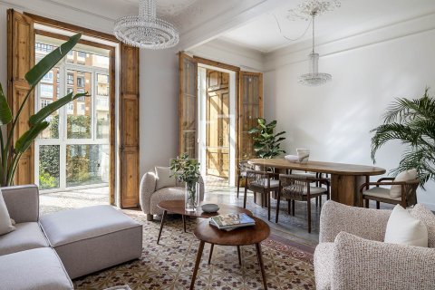 Huoneisto myytävänä Barcelona, Espanja, 2 makuuhuonetta, 180 m2 No. 150593 - kuva 15