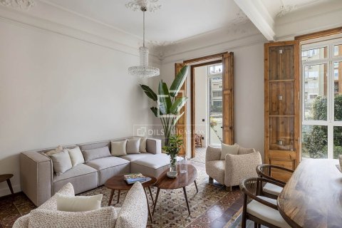 Huoneisto myytävänä Barcelona, Espanja, 2 makuuhuonetta, 180 m2 No. 150593 - kuva 16