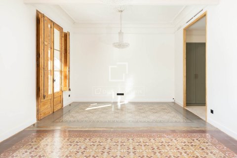 Apartament w Barcelona, Hiszpania 2 sypialnie, 180 mkw. nr 150593 – zdjęcie 20