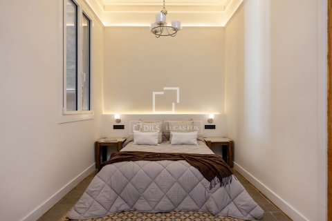 Huoneisto myytävänä Barcelona, Espanja, 2 makuuhuonetta, 180 m2 No. 150593 - kuva 29