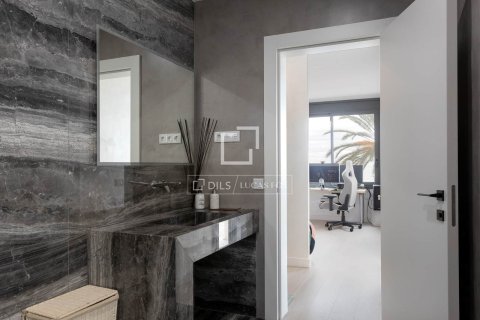 Villa for sale in Caldes d'Estrac, Barcelona, Spain 3 bedrooms, 275 sq.m. No. 150588 - photo 20