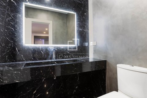 Villa for sale in Caldes d'Estrac, Barcelona, Spain 3 bedrooms, 275 sq.m. No. 150588 - photo 27