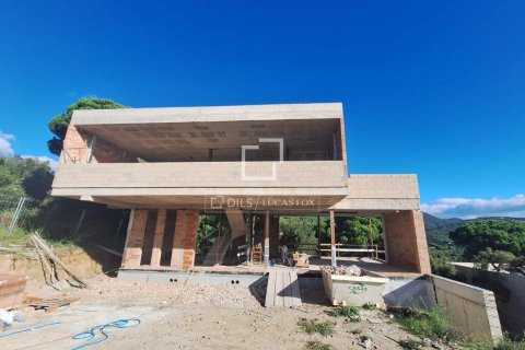 Villa for sale in Sant Andreu de Llavaneres, Barcelona, Spain 4 bedrooms, 338 sq.m. No. 150587 - photo 2