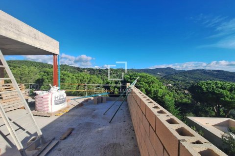 Villa for sale in Sant Andreu de Llavaneres, Barcelona, Spain 4 bedrooms, 338 sq.m. No. 150587 - photo 11