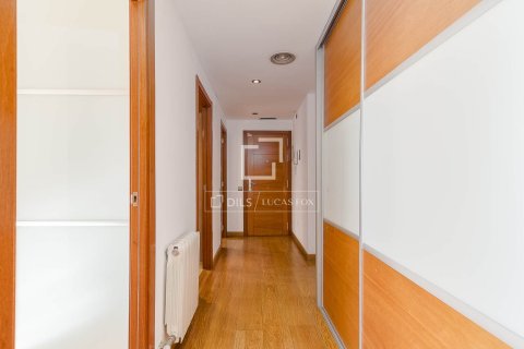 Dzīvoklis pārdošanā Barcelona, Spānijā 2 istabas, 70 m2 Nr. 150591 - attēls 27