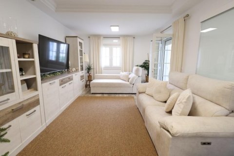 Продажа виллы в Сан-Мигель-де-Салинас, Аликанте, Испания 4 спальни, 180м2 №146907 - фото 17