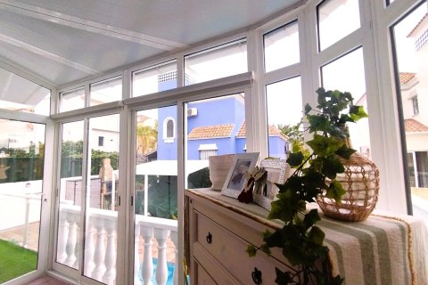 Продажа виллы в Сан-Мигель-де-Салинас, Аликанте, Испания 4 спальни, 180м2 №146907 - фото 29