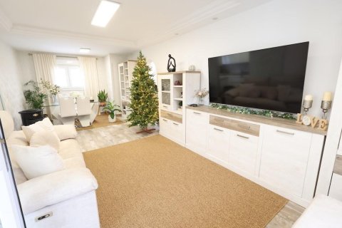 Продажа виллы в Сан-Мигель-де-Салинас, Аликанте, Испания 4 спальни, 180м2 №146907 - фото 18