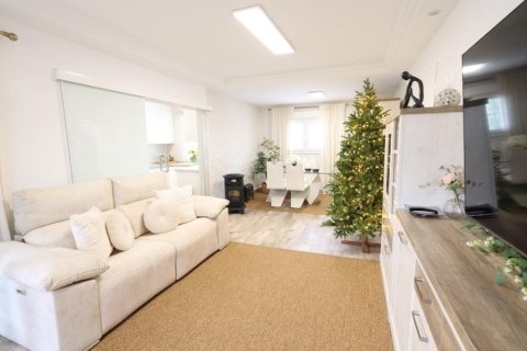 Продажа виллы в Сан-Мигель-де-Салинас, Аликанте, Испания 4 спальни, 180м2 №146907 - фото 16