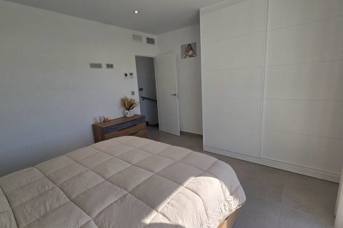 Продажа виллы в Сан-Педро-дель-Пинатар, Мурсия, Испания 3 спальни, 142м2 №146909 - фото 20