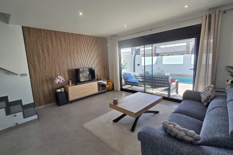 Продажа виллы в Сан-Педро-дель-Пинатар, Мурсия, Испания 3 спальни, 142м2 №146909 - фото 12