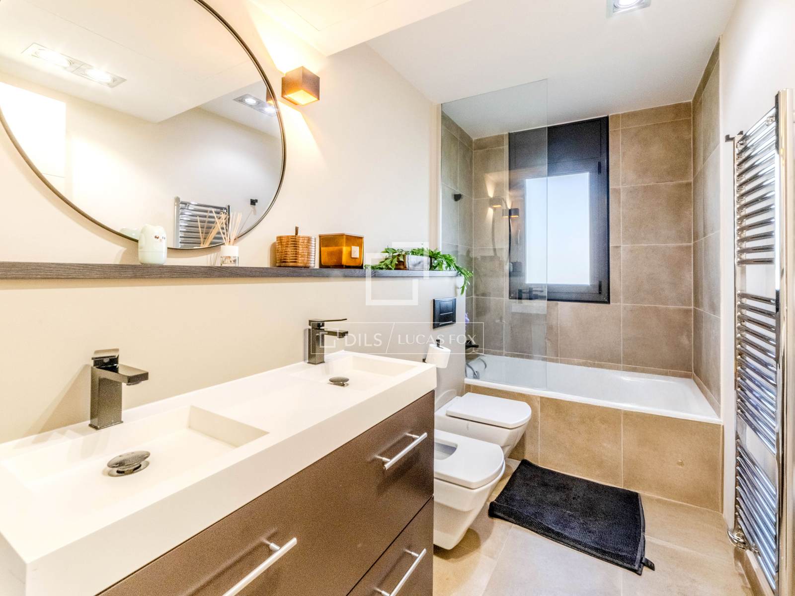 Villa a Sitges, Barcelona, Spagna 6 camere da letto, 432 mq. N° 160852