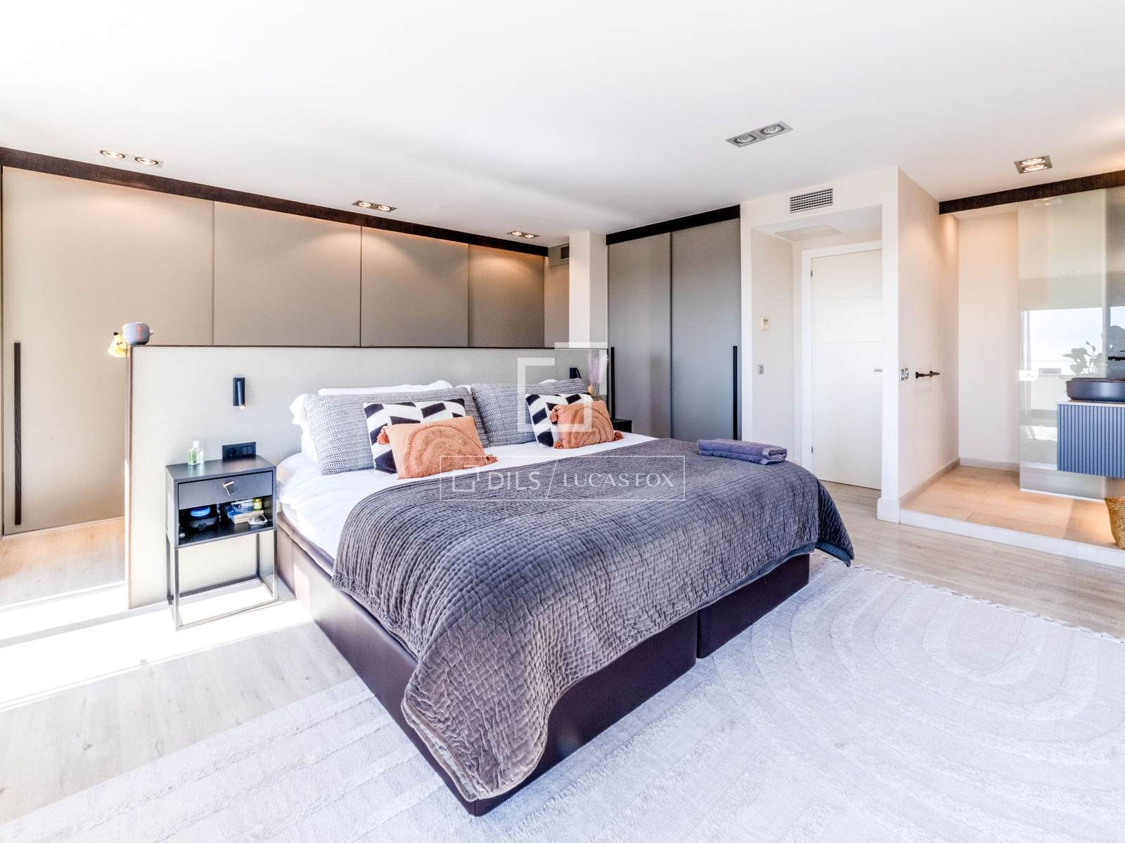 Villa a Sitges, Barcelona, Spagna 6 camere da letto, 432 mq. N° 160852