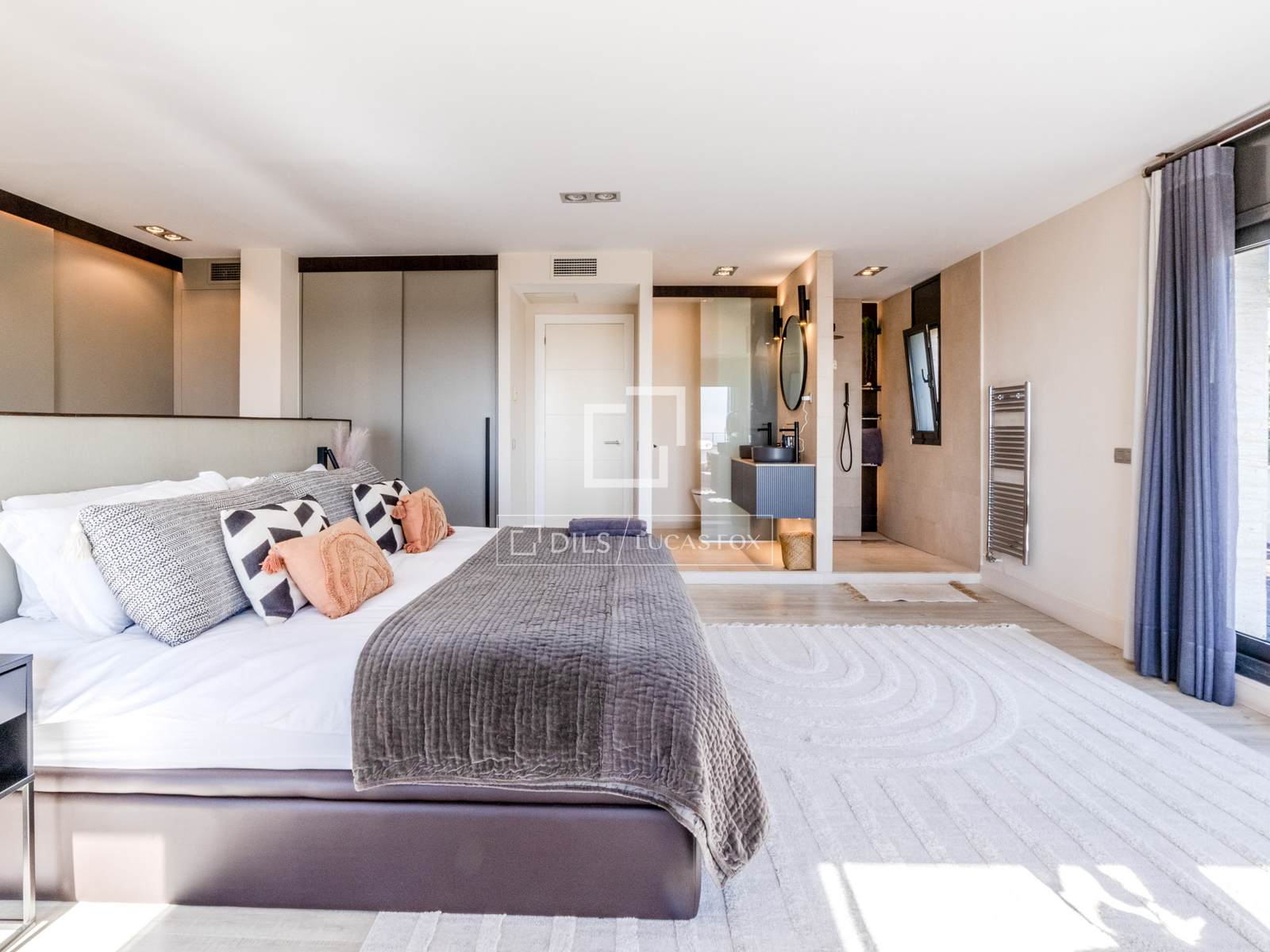 Villa a Sitges, Barcelona, Spagna 6 camere da letto, 432 mq. N° 160852