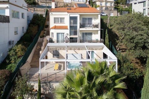 Talo Blanes, Girona, Espanja 4 makuuhuonetta, 250 m2 No. 176862