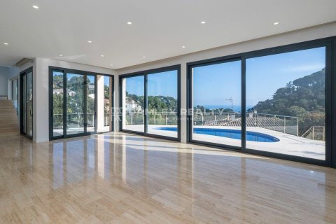 Huvila myytävänä Tossa de Mar, Girona, Espanja, 4 makuuhuonetta, 362 m2 No. 176861 - kuva 11
