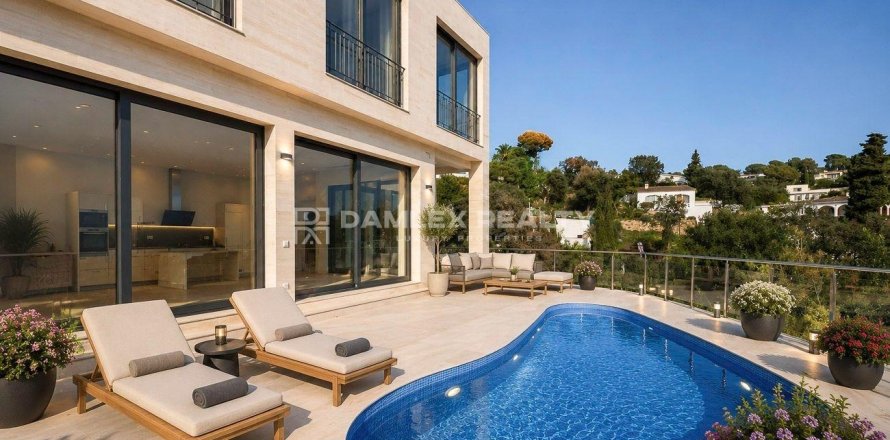 Willa w Tossa de Mar, Girona, Hiszpania 4 sypialnie, 362 mkw. nr 176861
