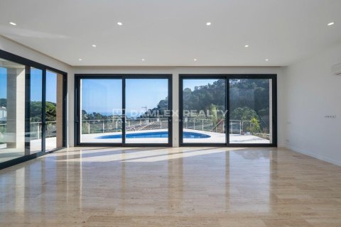 Huvila myytävänä Tossa de Mar, Girona, Espanja, 4 makuuhuonetta, 362 m2 No. 176861 - kuva 13