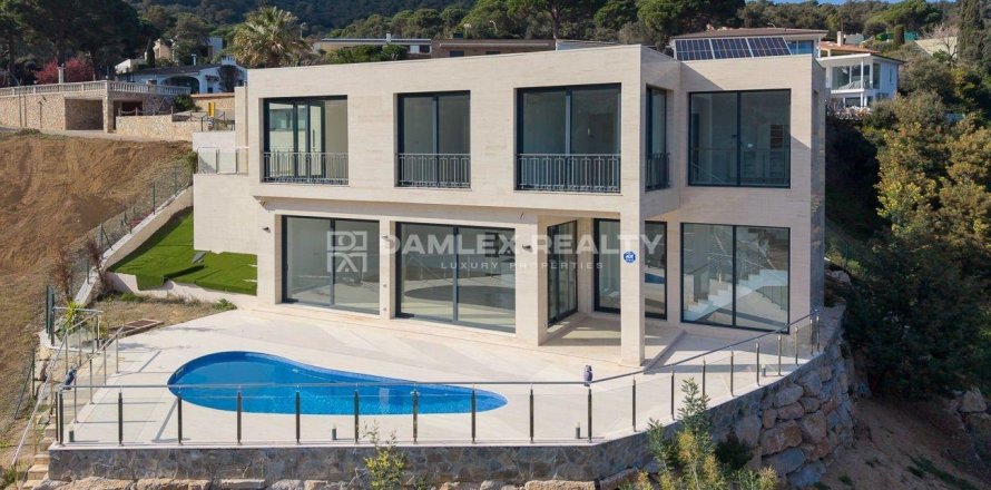 Huvila Tossa de Mar, Girona, Espanja 4 makuuhuonetta, 362 m2 No. 176861