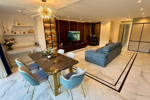 Bungalow in vendita a Alicante, Spagna 6 camere da letto, 245 mq. N° 165998 - foto 5