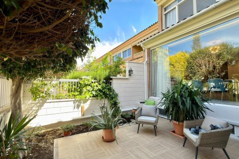 Bungalow in vendita a Alicante, Spagna 6 camere da letto, 245 mq. N° 165998 - foto 14