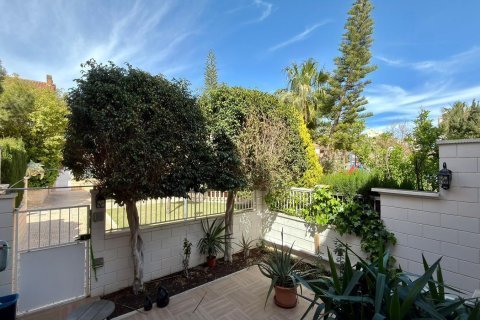 Bungalow in vendita a Alicante, Spagna 6 camere da letto, 245 mq. N° 165998 - foto 15