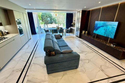 Bungalow in vendita a Alicante, Spagna 6 camere da letto, 245 mq. N° 165998 - foto 6