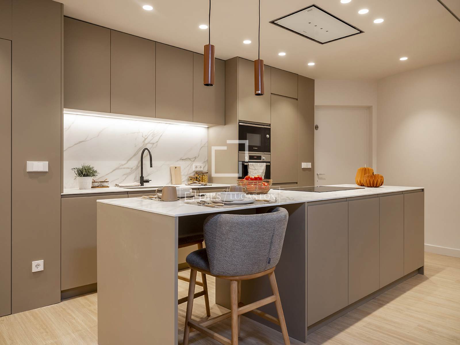 Apartment in Barcelona, Spain 4 bedrooms, 161 sq.m. No. 150677